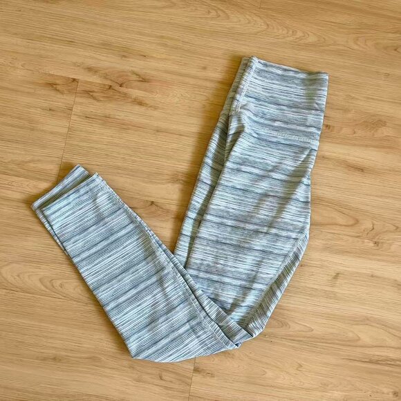Lululemon High Times Pant-Cyber Stripe White Silver Fox Size 6 - Picture 8 of 8